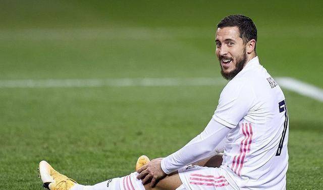 皇马战平曼联，阿扎尔梅开二度英超