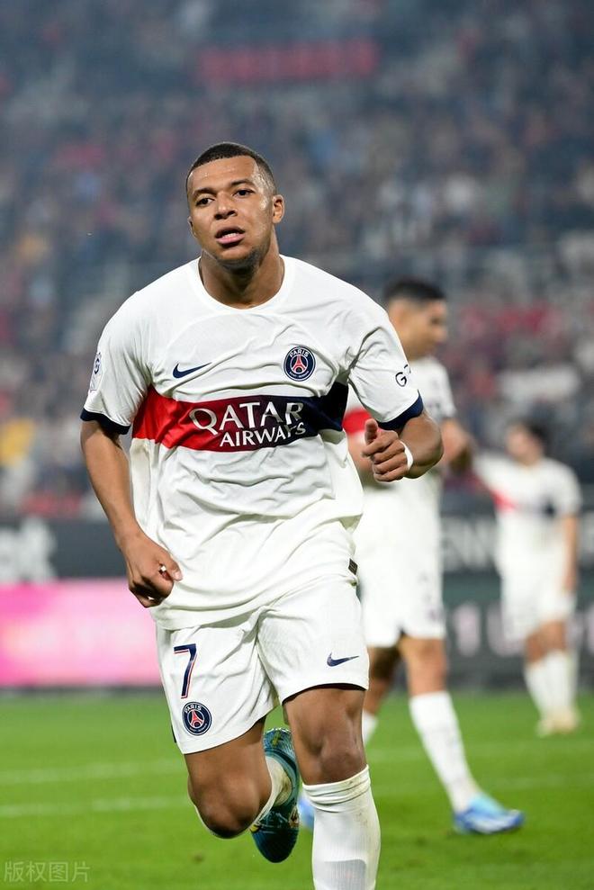 巴黎圣日耳曼险胜波尔图，姆巴佩扑点救主英超的简单介绍