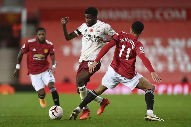 曼城轻取阿森纳,博格巴乌龙送礼英超 曼城轻取阿森纳,博格巴乌龙送礼英超